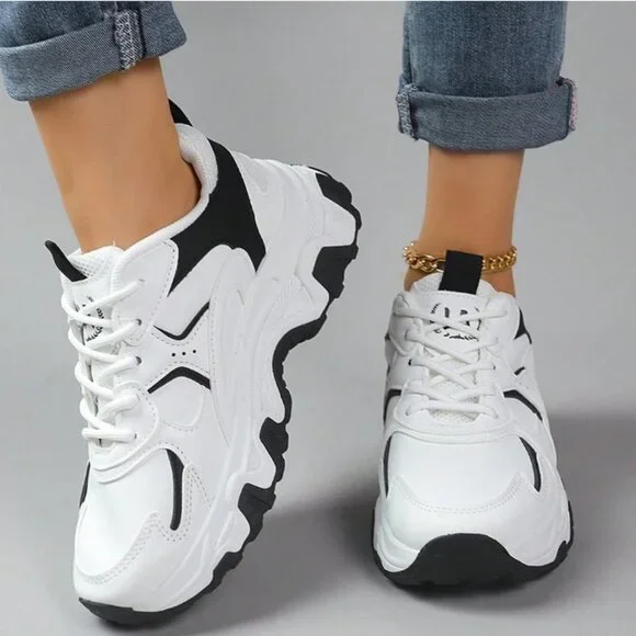 2025 New Style! Colorblocked Lace-Up Low-Top Sneakers, Lightweight And Versatile - Picture 2 of 6